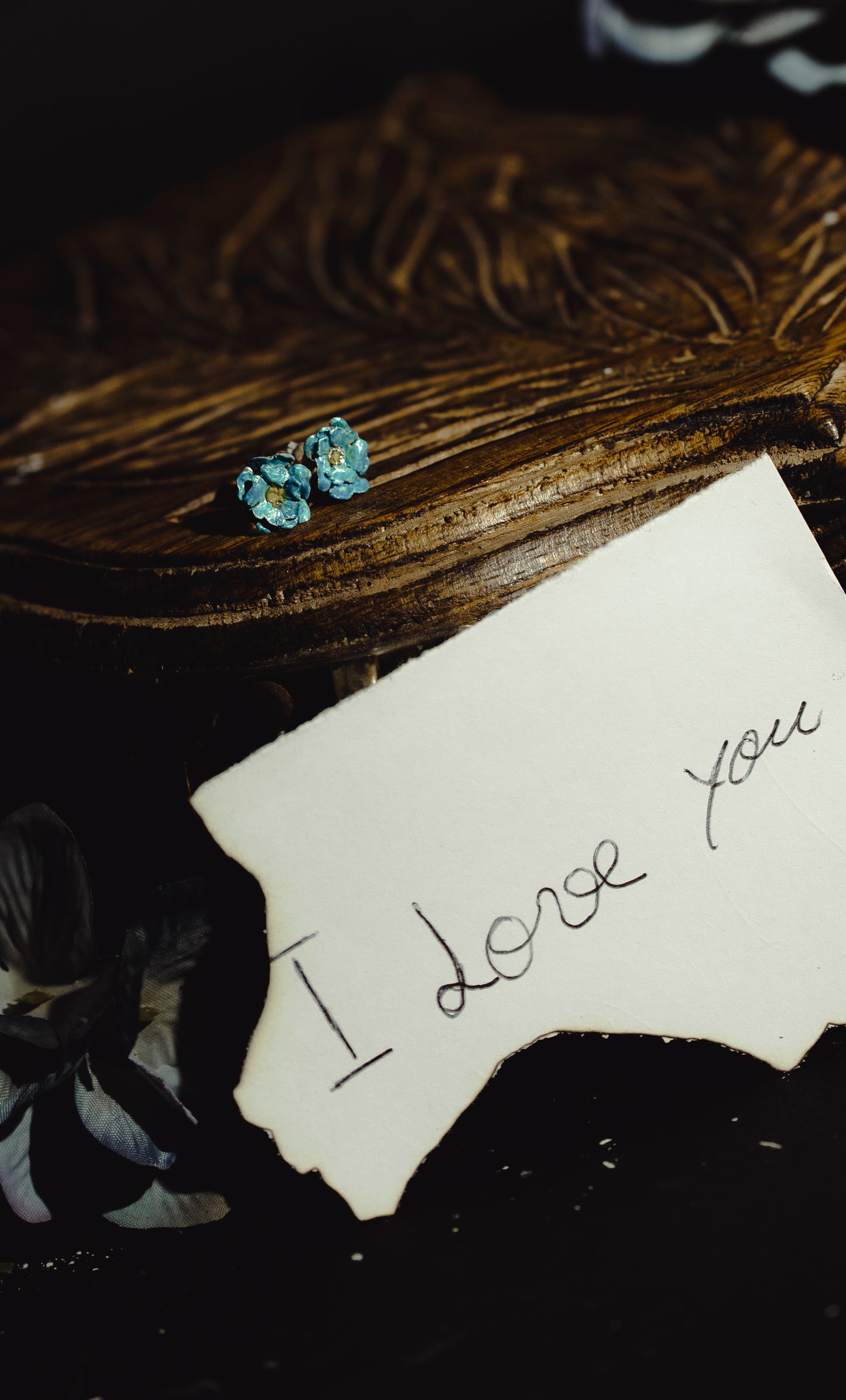 Little memory earrings