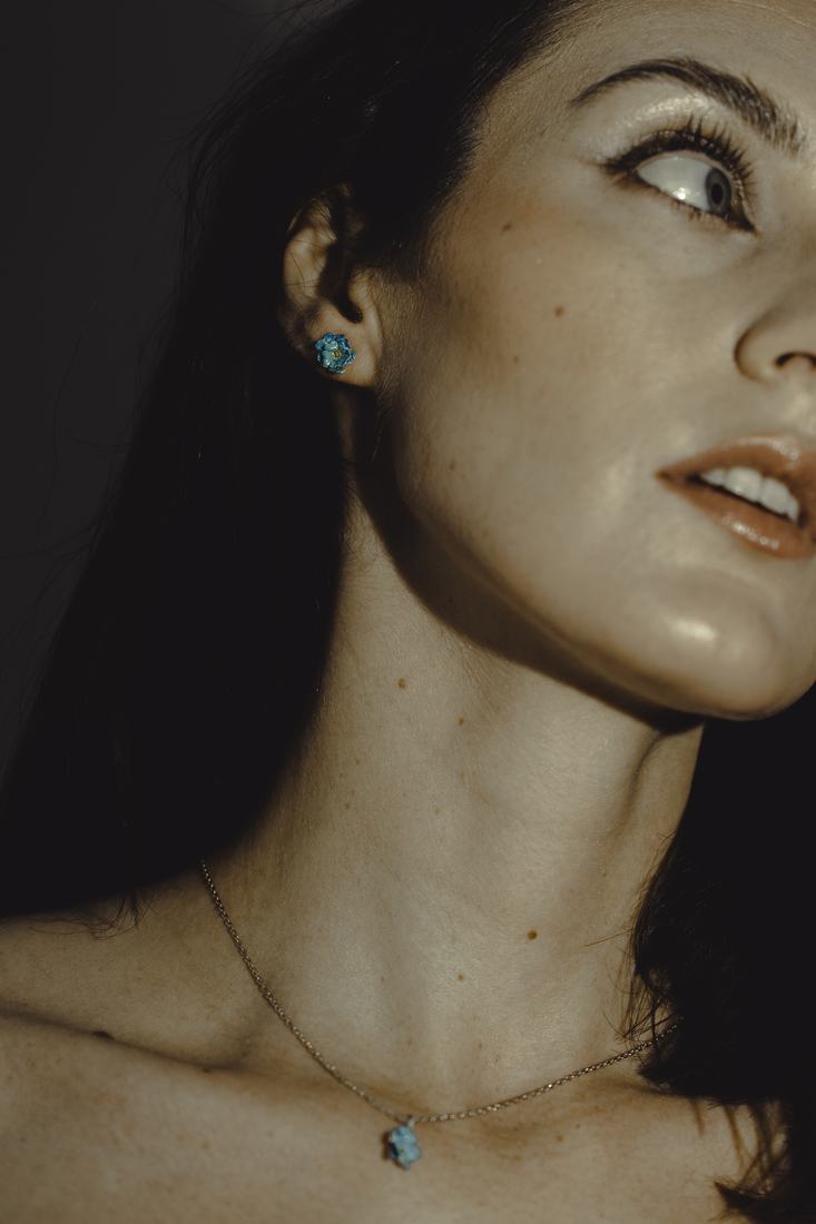 Little Memory Earrings — vista 2
