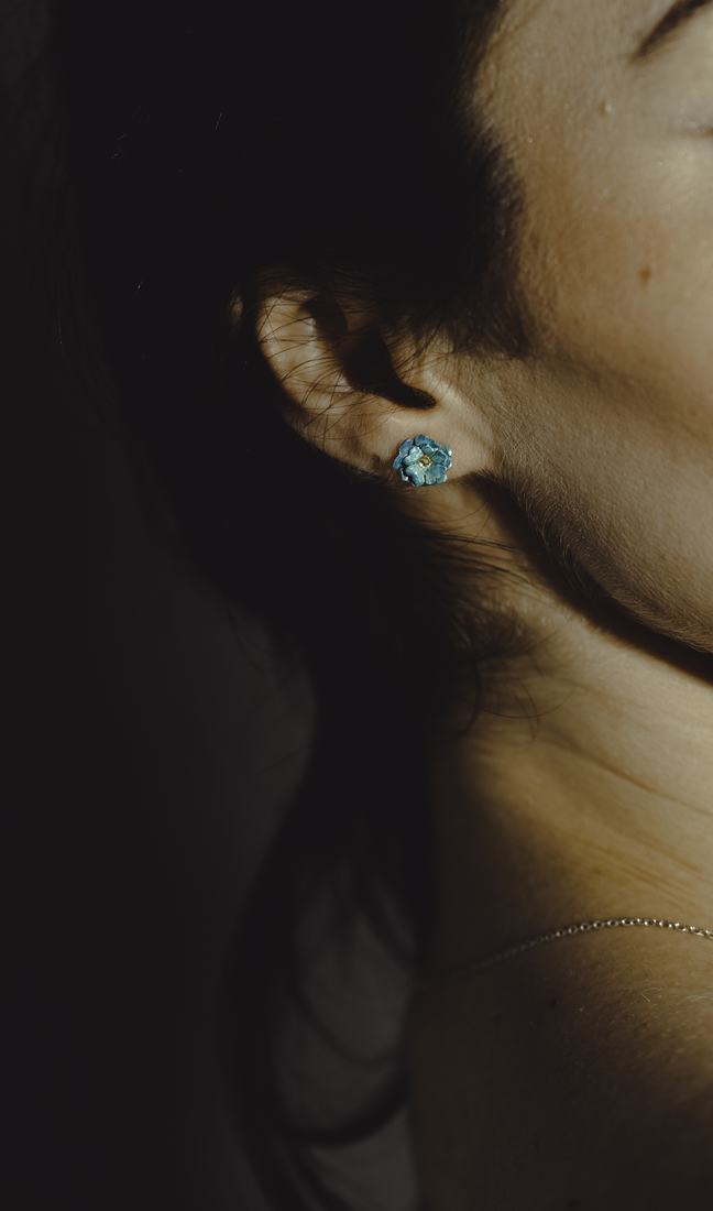 Little Memory Earrings — vista 3